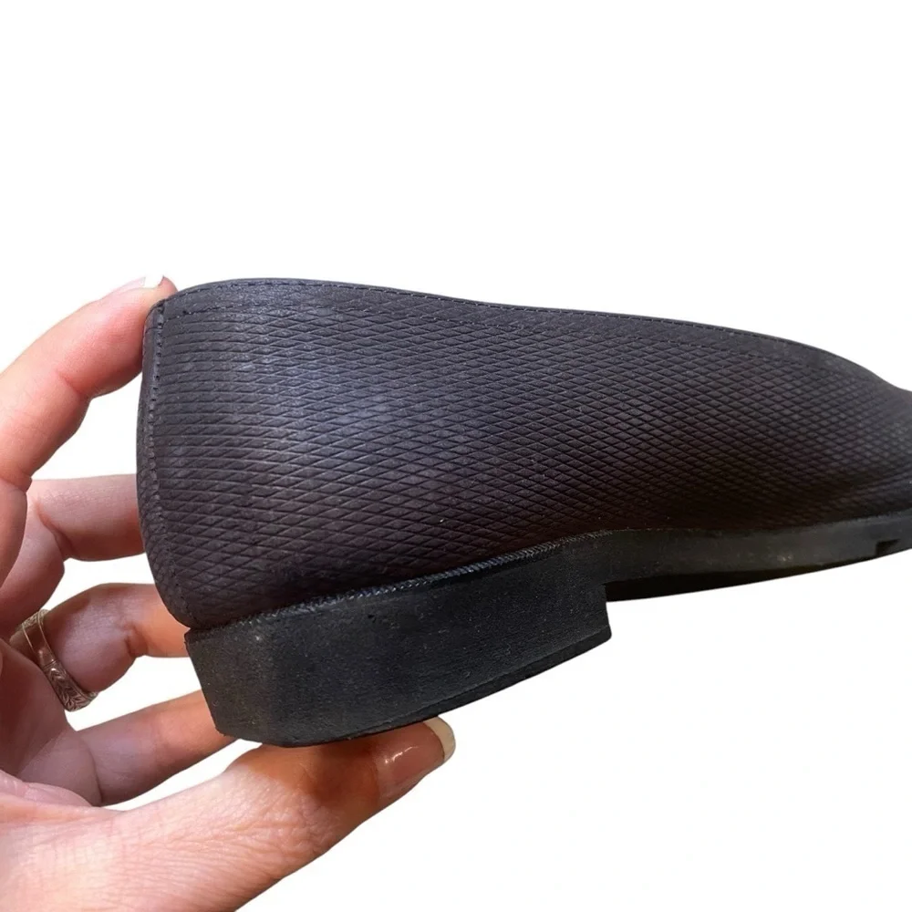 Salvato Ferragamo Black Pebbled Round Toe Flats Sz 7